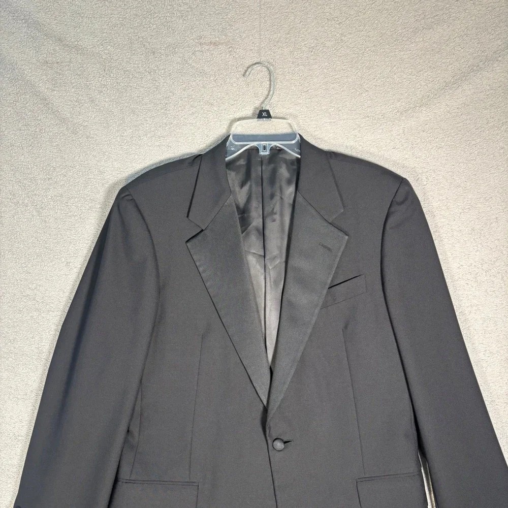 Hickey Freeman Paul Simon Collection 40 Long Black Wool Canterbury Tuxedo Jacket